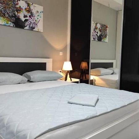 Centar One Apartmant Skopje Exteriör bild